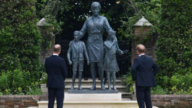 Patung Putri Diana