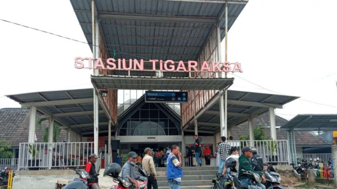 Stasiun KRL Tigaraksa