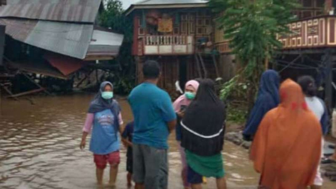 Kondisi banjir dan kerusakan rumah warga di Kabupaten Jeneponto.