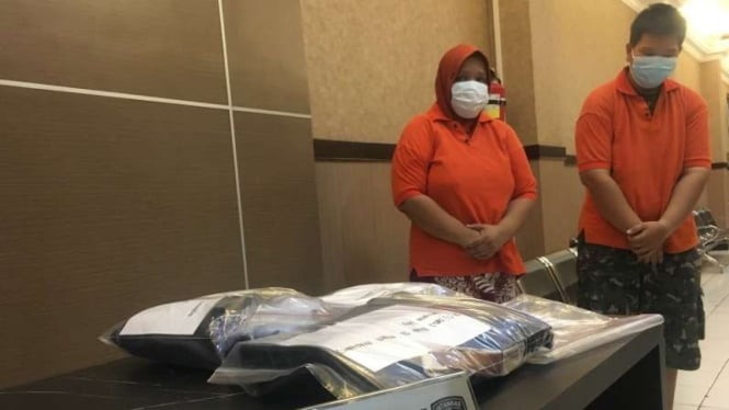 Ibu dan anak melakukan pencurian di sebuah rumah sakit Jakarta Selatan.