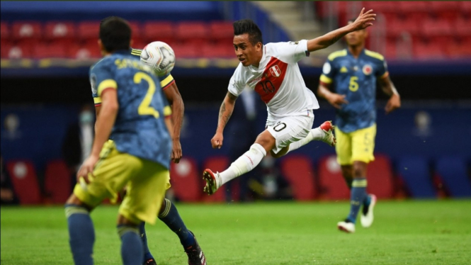 Pertandingan Timnas Kolombia vs Peru di ajang Copa America 2021. 