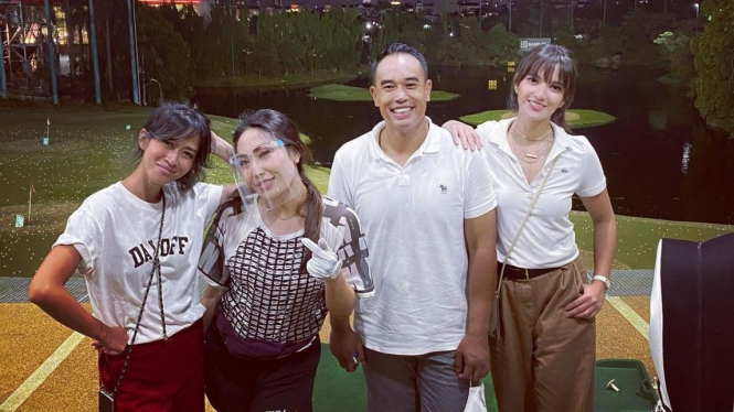 Nia Ramadhani, Ardi Bakrie dan Ayu Dewi