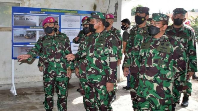 VIVA Militer: Wakasal tinjau renovasi tempat isolasi COVID-19 di Lanmar Surabaya