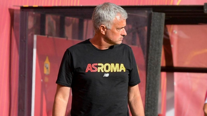Jose Mourinho bersama AS Roma