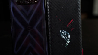 Duel Sengit Ponsel Gaming ROG Phone 5 vs Black Shark 4
