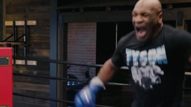 Mike Tyson dalam latihan terbarunya