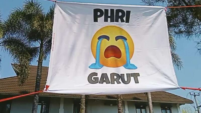 Pengusaha hotel dan restoran di Garut kibarkan bendera menyerah
