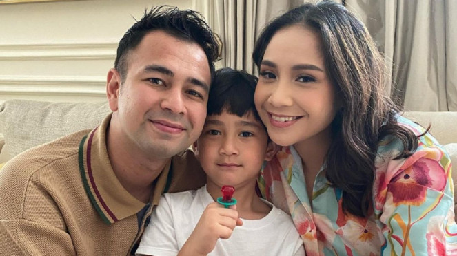 Raffi Ahmad, Rafathar dan Nagita Slavina. Raffi Ahmad, Rafathar dan Nagita Slavina.