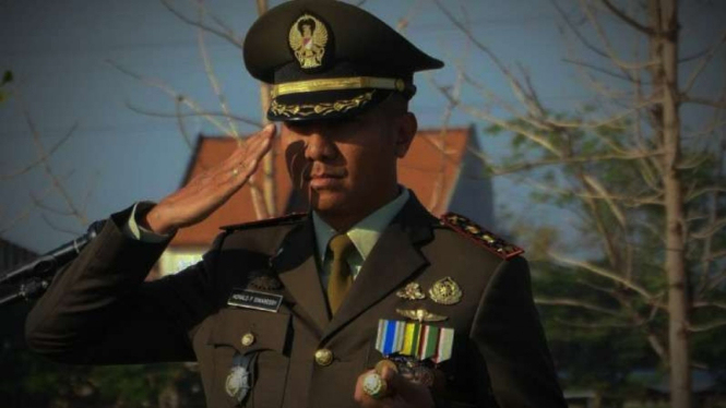 VIVA Militer: Letkol Arm Ronald F Siwabessy