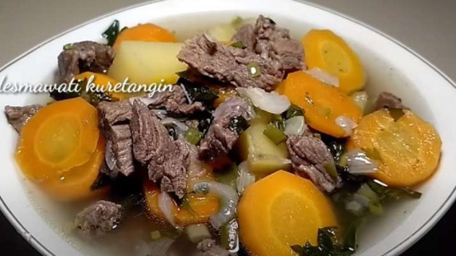 Sop daging sapi Padang.