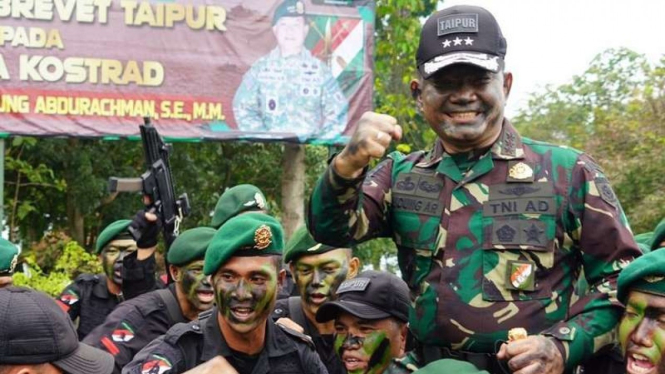 VIVA Militer: Pangkostrad Letjen TNI Dudung Abdurachman