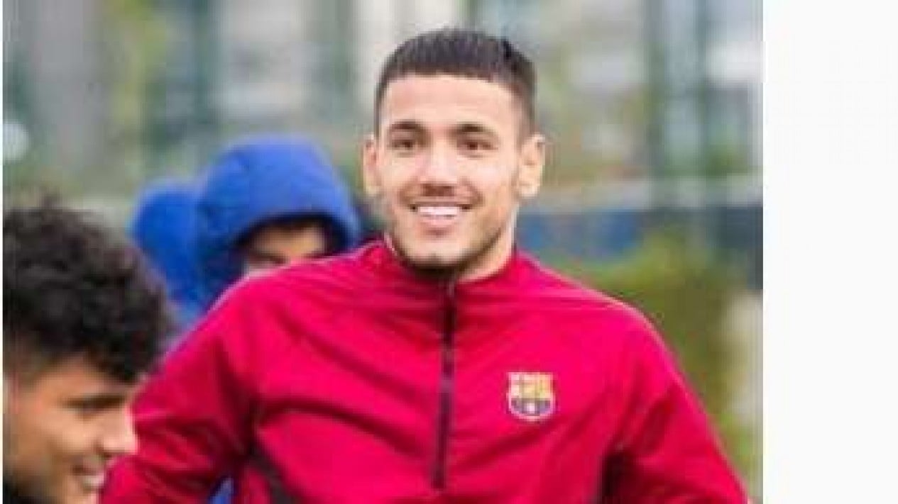 profil striker barcelona rey manaj