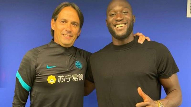 Bomber Inter Milan, Romelu Lukaku dan pelatih Simone Inzaghi.