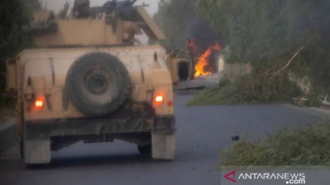 Sebuah kendaraan tempur Humvee milik Pasukan Khusus Afghanistan hancur 