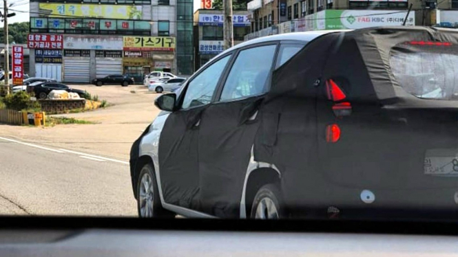 Bocoran Hyundai Stargazer pesaing Toyota Avanza.