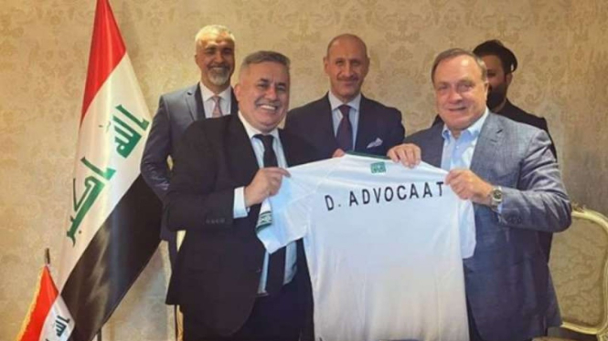 Timnas Irak tunjuk Dick Advocaat sebagai pelatih anyar.
