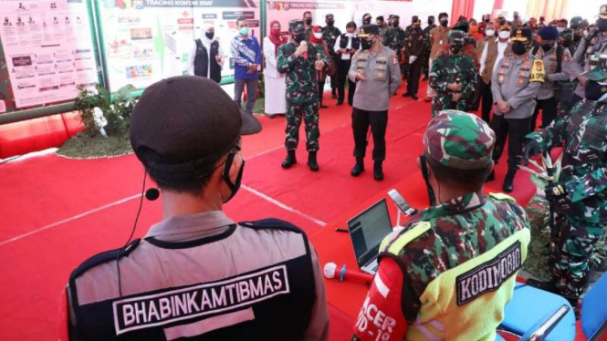 VIVA Militer: Panglima TNI cek kesiapan Tenaga Tracer COVID-19 di Jatim
