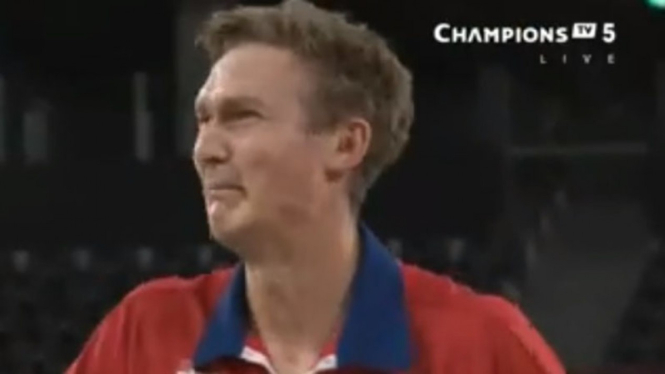 Viktor Axelsen menangis usai juarai Olimpiade Tokyo 2020