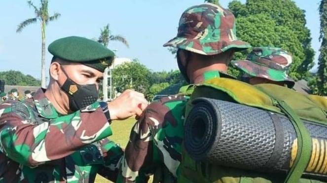 VIVA Militer: Kasdivif 2/Kostrad, Brigjen TNI Tjaturputra Gunadi Genah