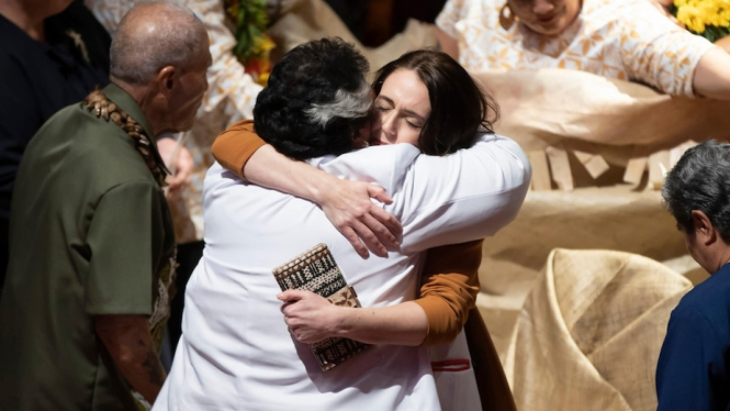 Jacinda Ardern meminta maaf atas serangan fajar NZ pada orang-orang Kepulauan Pasifik pada 1970-an. (AP:Â Brett Phibbs/New Zealand Herald)