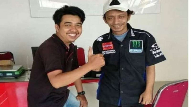 Pria mirip Valentino Rossi