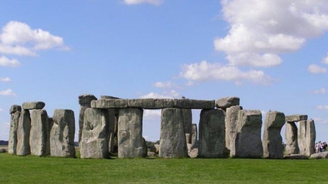 Batuan Stonehenge megalitik di Inggris.