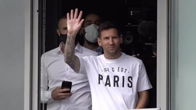Lionel Messi tiba di Paris. 