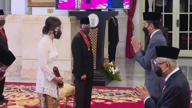 Upacara Penganugerahan Tanda Kehormatan RI di Istana Negara