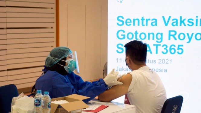 Program Vaksinasi Gotong Royong.