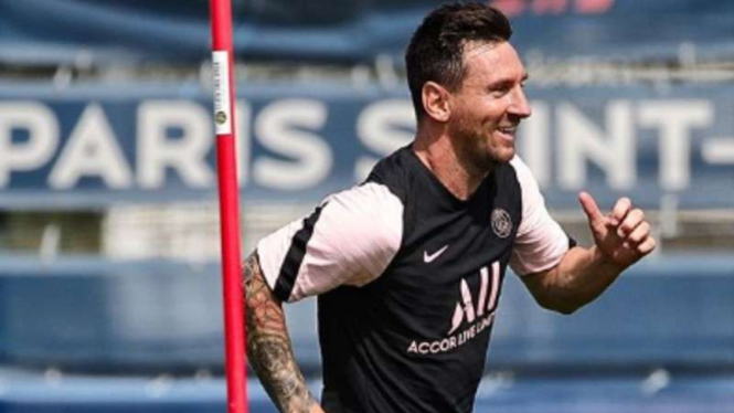 Latihan perdana Lionel Messi di PSG.