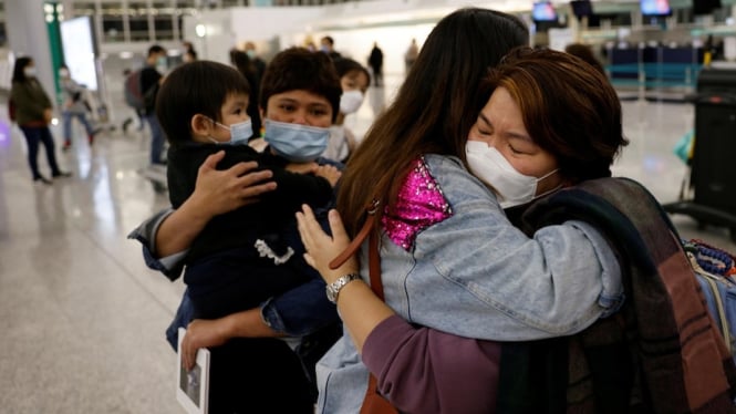 Penurunan jumlah penduduk Hong Kong disebabkan karena warga yang meninggalkan kawasan itu selamanya. (Reuters:Â Tyrone Siu)