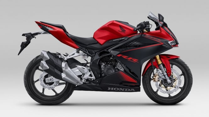 Motor Honda CBR250RR warna Bravery Red Black.