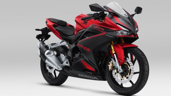 Motor Honda CBR250RR warna Bravery Red Black.