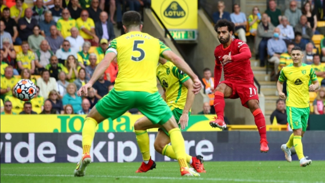 Pertandingan Norwich vs Liverpool di ajang Premier League 2021/2022.