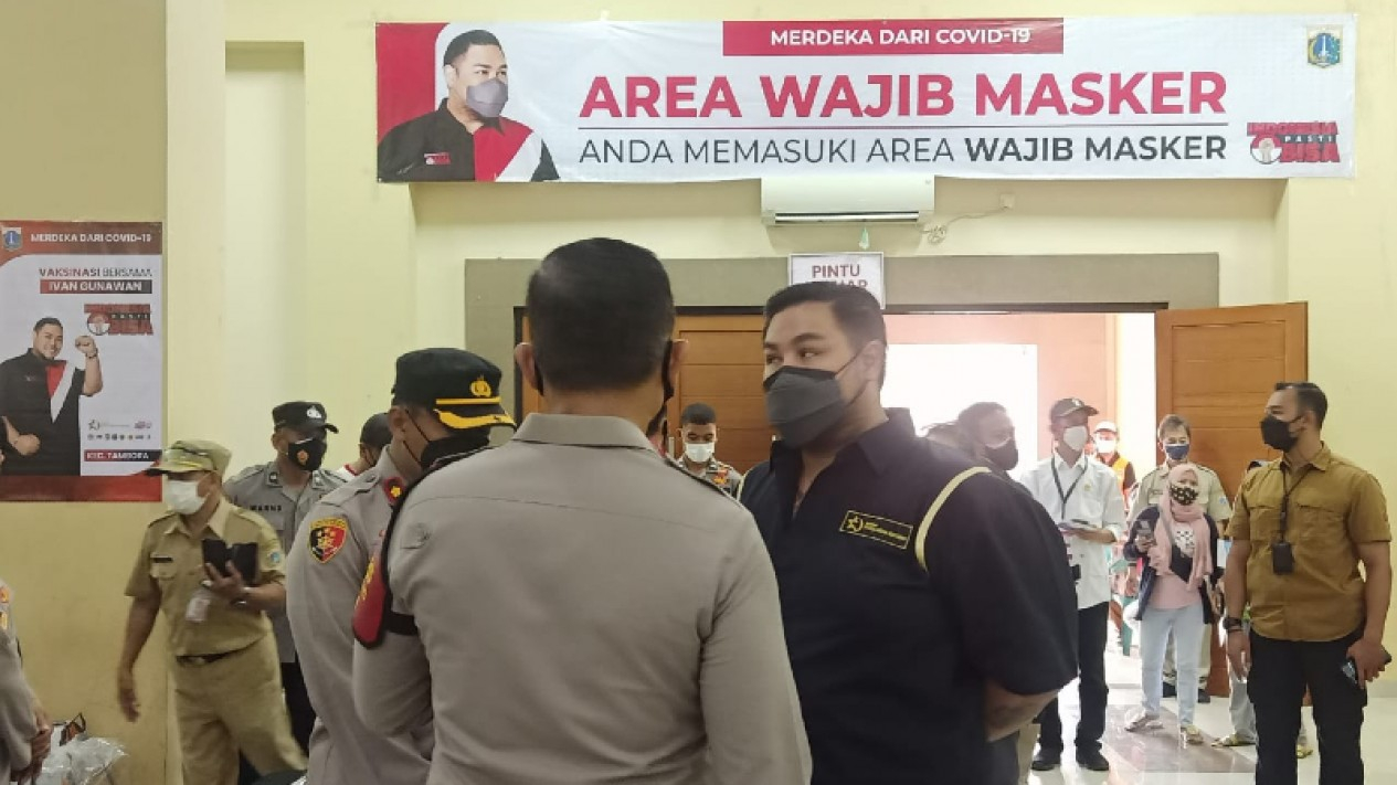 Ada Ivan Gunawan, Warga Berbondong-bondong Vaksin COVID-19