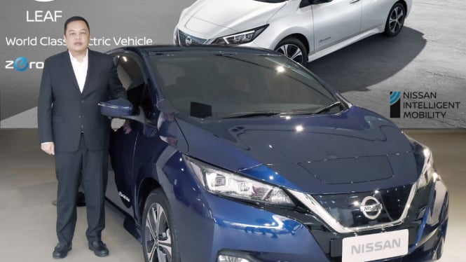 Peluncuran mobil Nissan Leaf di Indonesia.