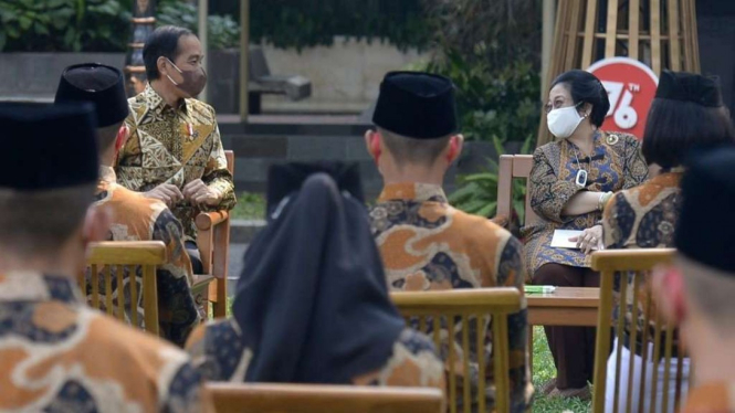 Presiden Jokowi dan Ketua Dewan Pengarah BPIP Megawati Soekarnoputri.