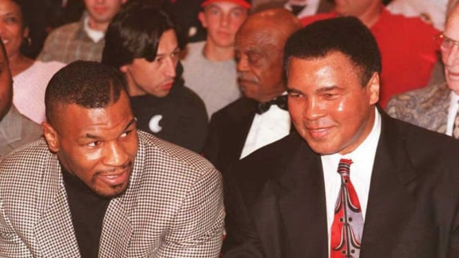 Dua legenda tinju, Mike Tyson dan Muhammad Ali