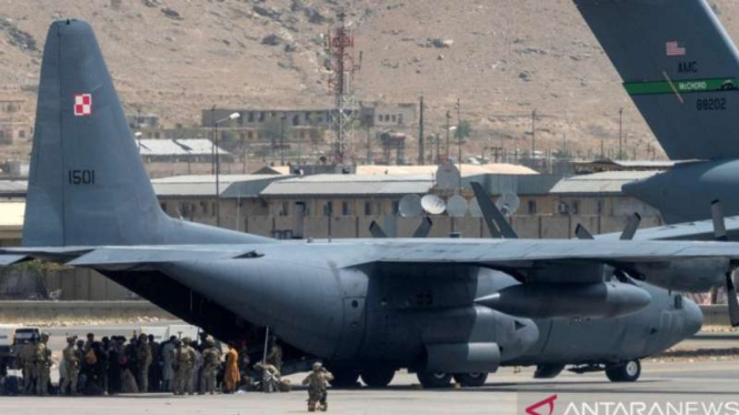Pesawat angkut milik AS di Bandara Kabul, Afghanistan