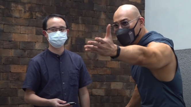 Deddy Corbuzier dan dr Gunawan