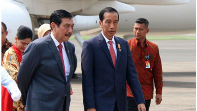 Luhut dan Jokowi (VIVA)