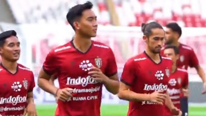 Sesi latihan pemain Bali United