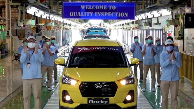 Pabrik PT Astra Daihatsu Motor di Karawang.