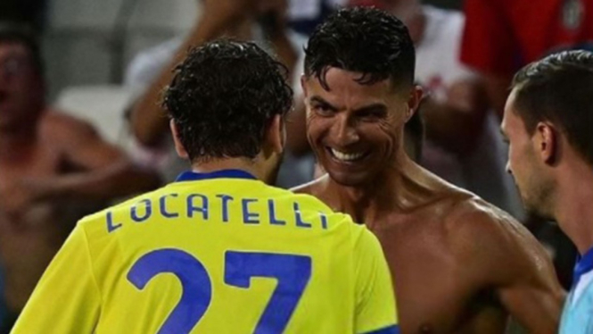 Manuel Locatelli dan Cristiano Ronaldo