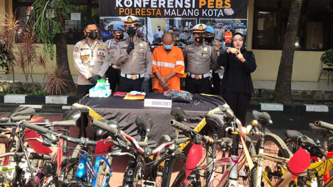 Polresta Malang Kota mengungkap kasus pencurian sepeda.
