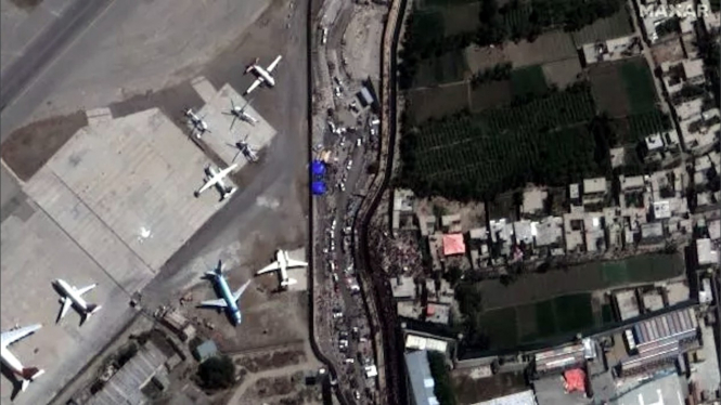 Citra satelit bandara Kabul, Afghanistan.