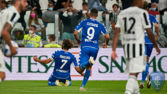 Pemain Empoli merayakan gol ke gawang Juventus