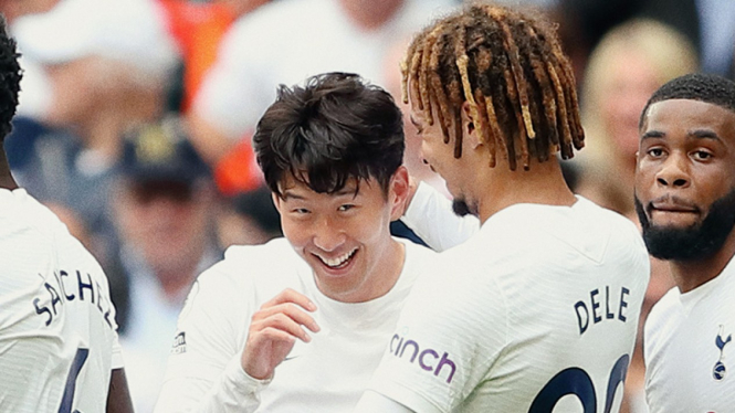 Pemain Tottenham Hotspur rayakan gol Son Heung-min