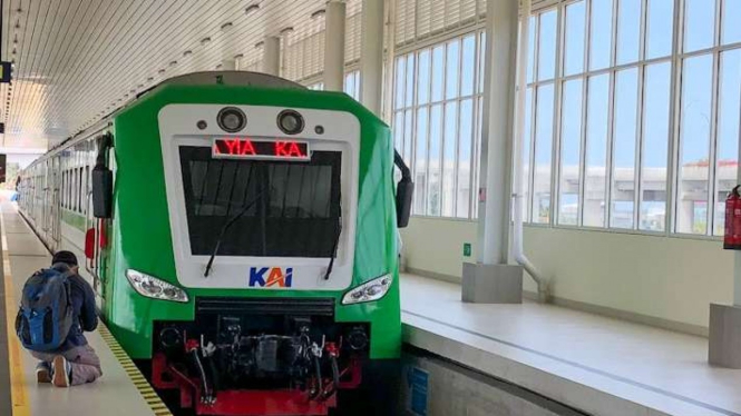 KA Bandara YIA melayani penumpang dari Stasiun Tugu-Stasiun Bandara YIA.