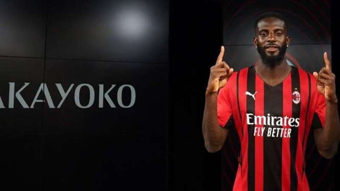 Gelandang AC Milan, Tiemoue Bakayoko